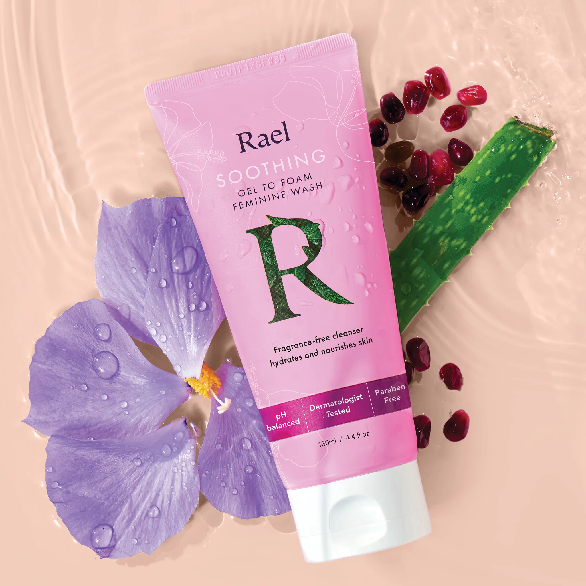 Soothing Gel to Foam Feminine Wash - Image 3